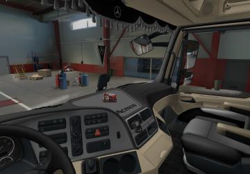 Пак интерьеров для дефолтных грузовиковверсия 1.2 для Euro Truck Simulator 2