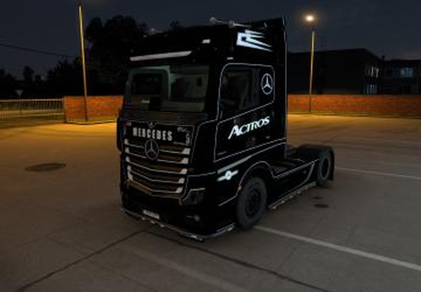 Actros MP4 Black Skinверсия 1.0 для Euro Truck Simulator 2 (v1.45)
