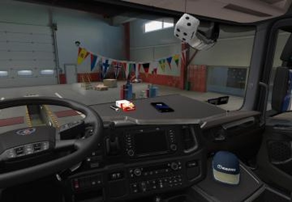 Самые полезные игрушкиверсия 1.1 для Euro Truck Simulator 2 (v1.35.x, - 1.43.x)