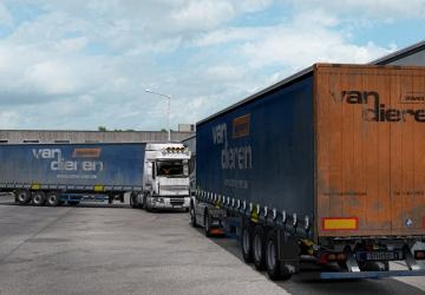 Грязный скин Van Dieren для Schmitz Hupa Curtainv1.0 для Euro Truck Simulator 2 (v1.38.x, 1.39.x)
