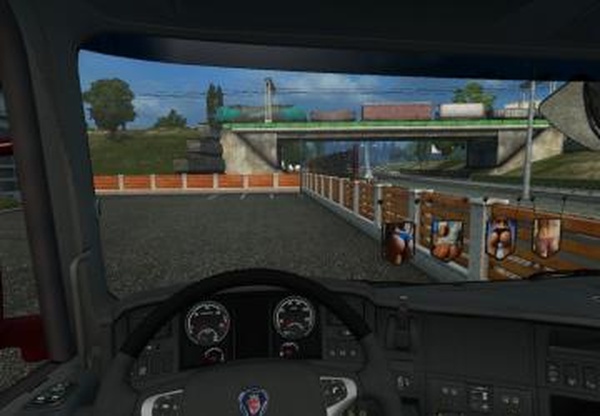 Bikini Hot Pennants Packверсия 1.0 для Euro Truck Simulator 2 (v1.21.x, - 1.31.x)
