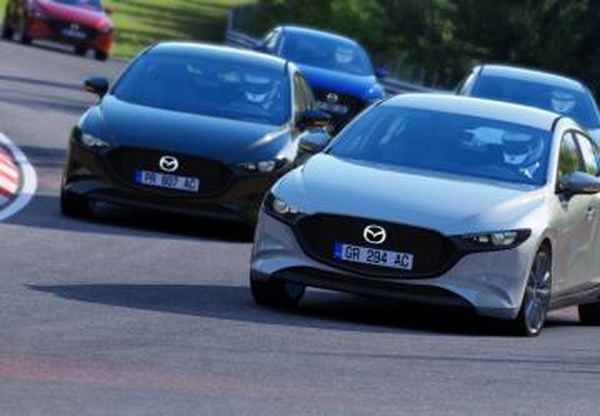 Mazda 3 BP hatchbackверсия 1.03 для Assetto Corsa