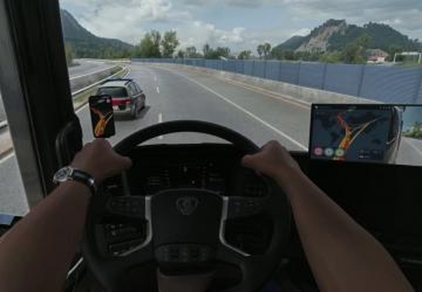Мод Driver Hands версия 1.3 для Euro Truck Simulator 2 (v1.61.x, 1.62.x)